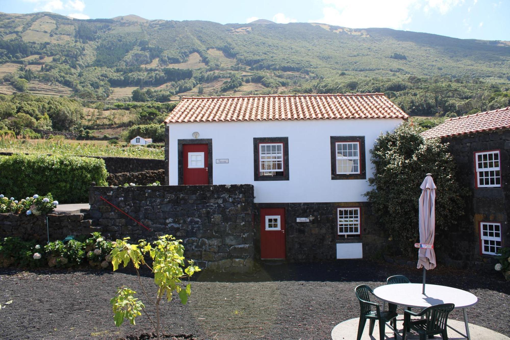 Landhuis Aldeia Cagarras Santo Amaro (Azores)